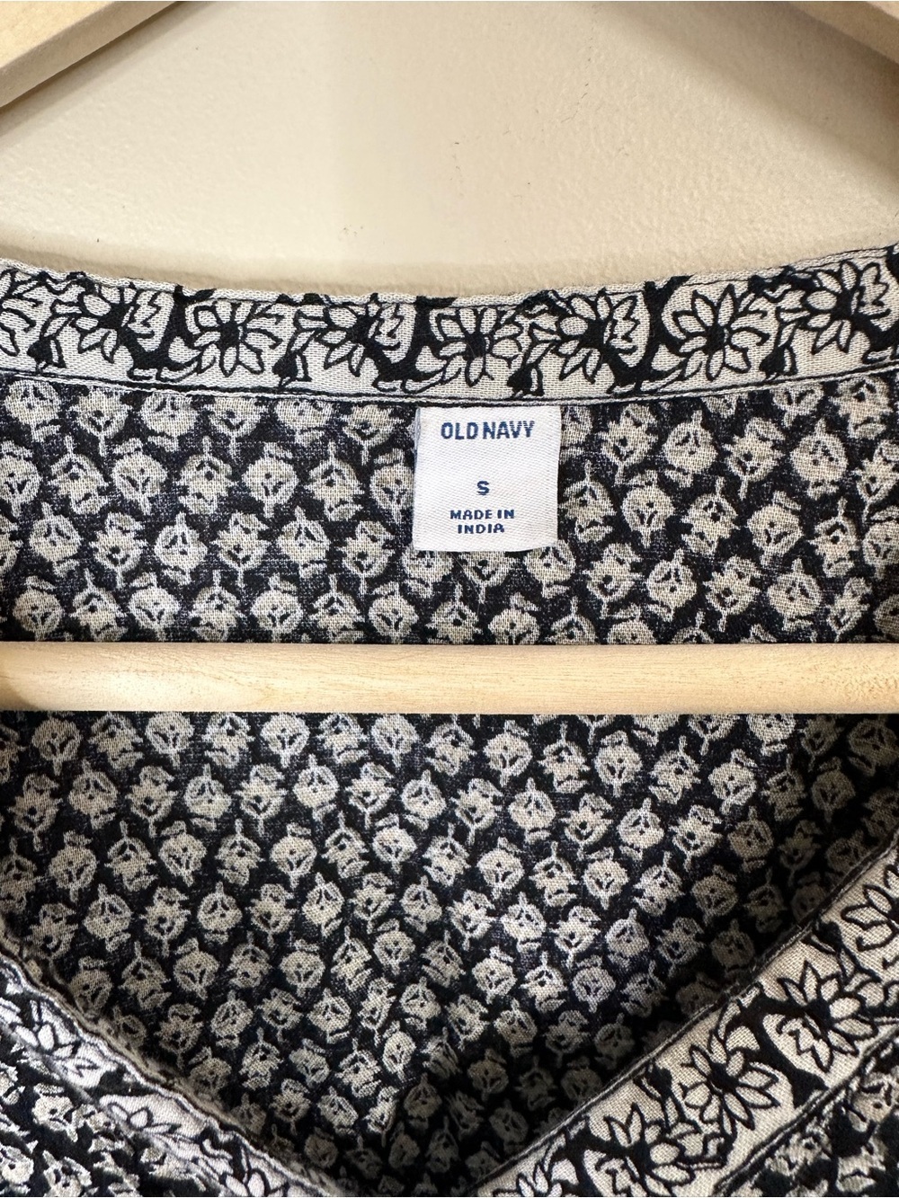 Old Navy Women’s Small Black White Floral Boho Split Neck Swing Tunic Dress 5/$2 - Picture 3 of 6
